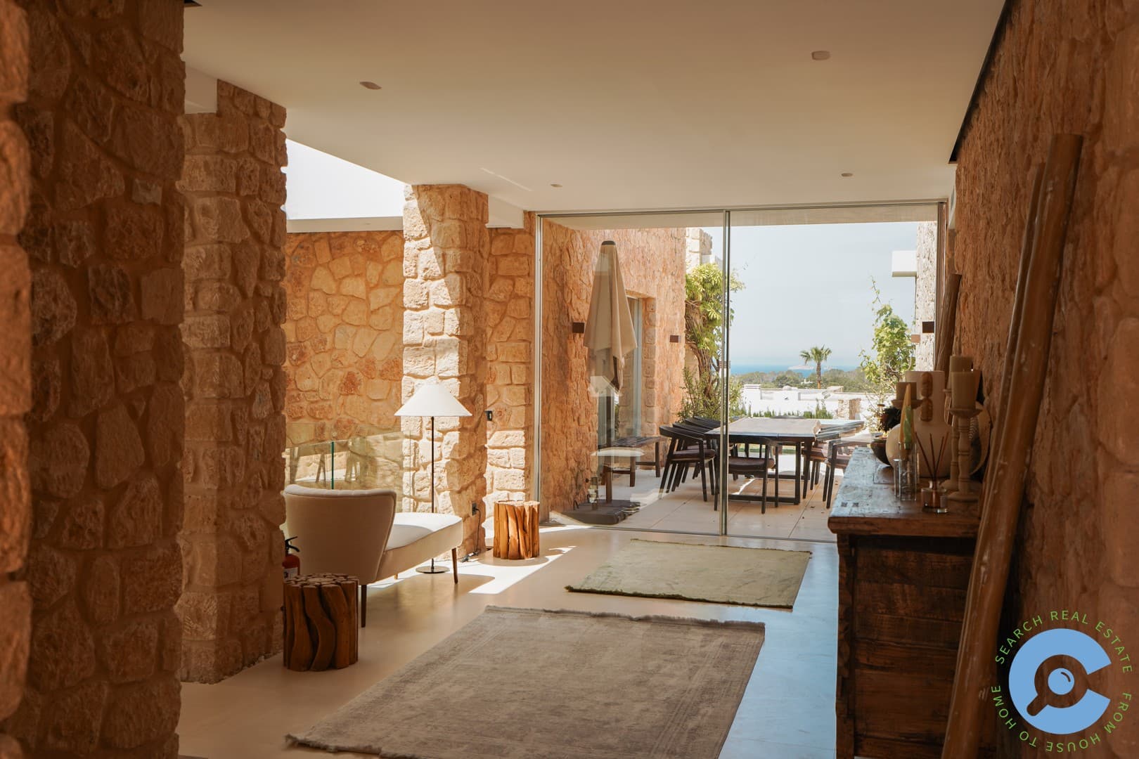 Luxe villa met infinity pool in gated community 3