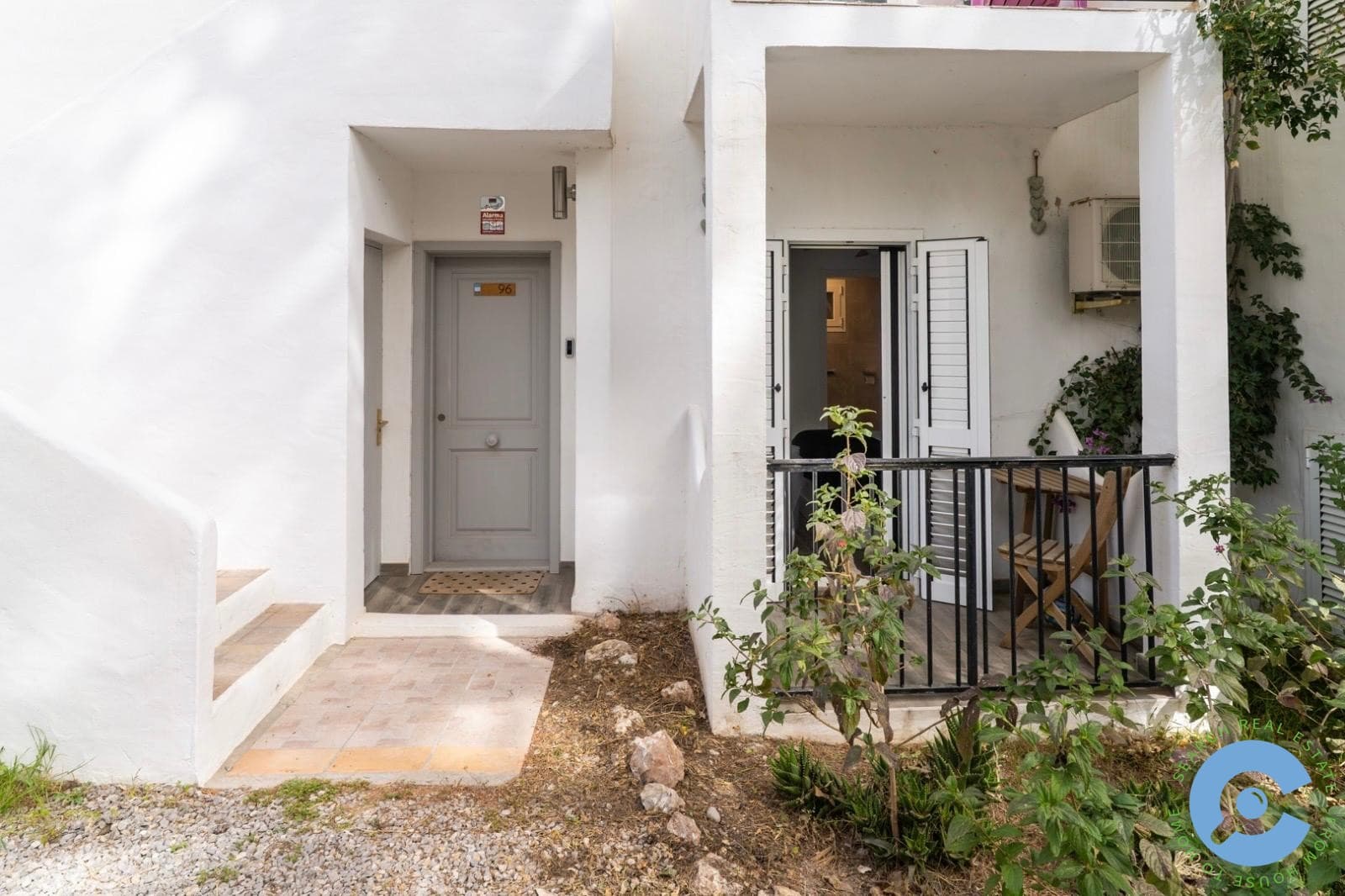 Instapklaar appartement met ruim terras 17