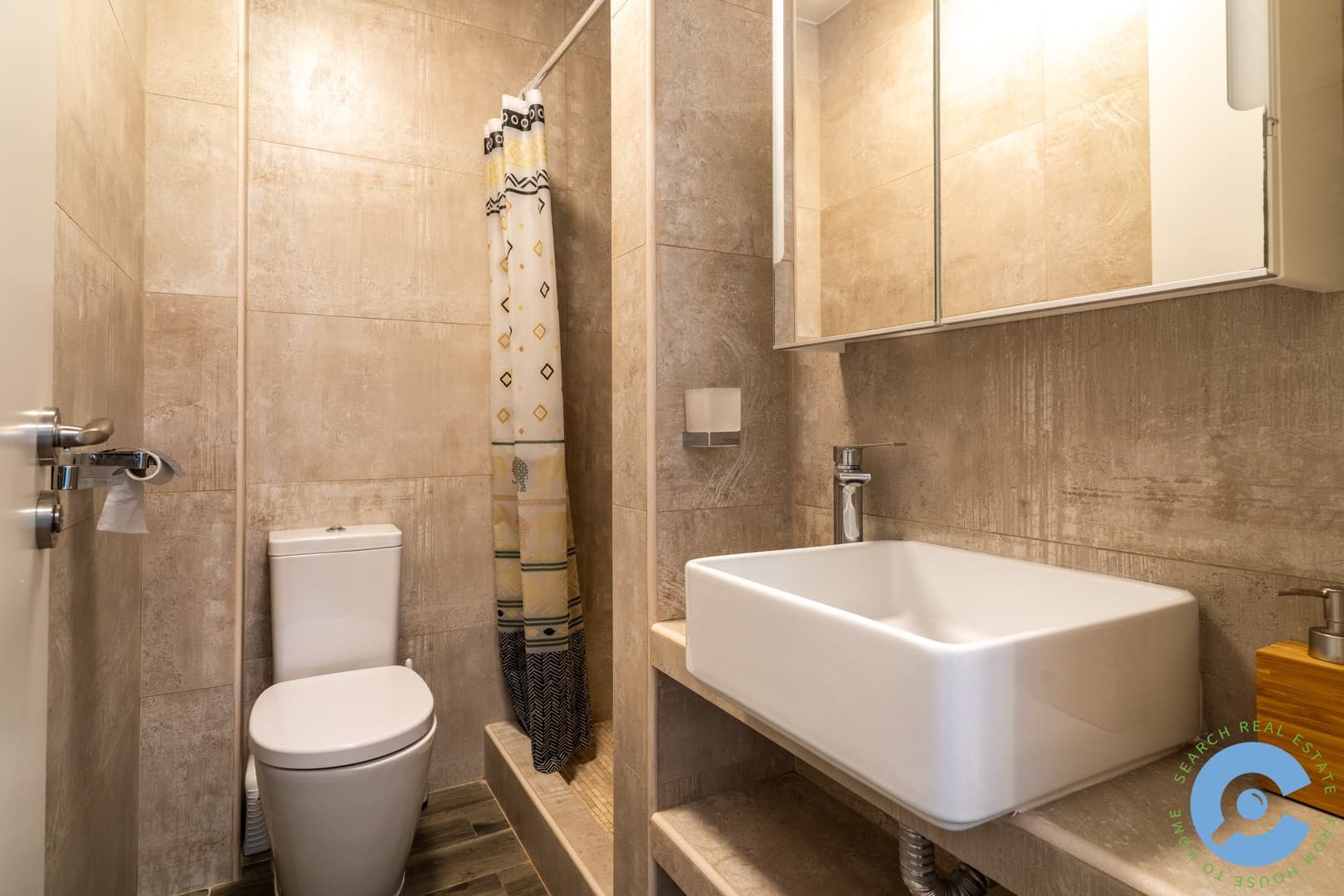 Instapklaar appartement met ruim terras 16