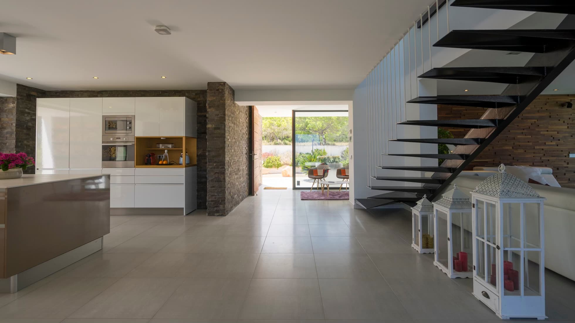 Moderne villa in groene vallei MET verhuurlicentie 3