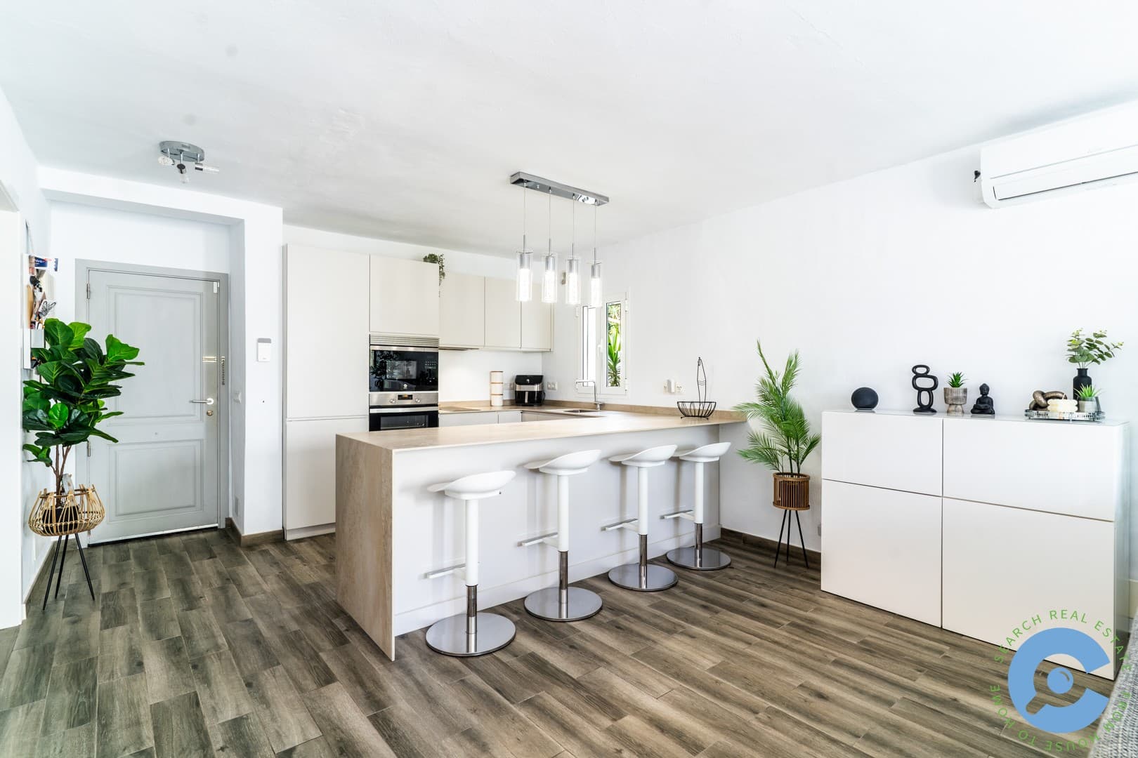 Instapklaar appartement met ruim terras 9