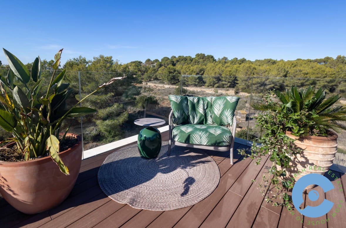 Penthouse appartement met privaat zwembad 26