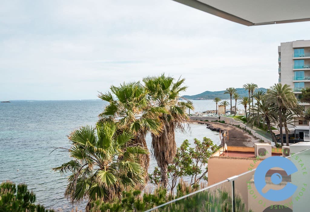 Huis met prachtig zeezicht en privé strand 27