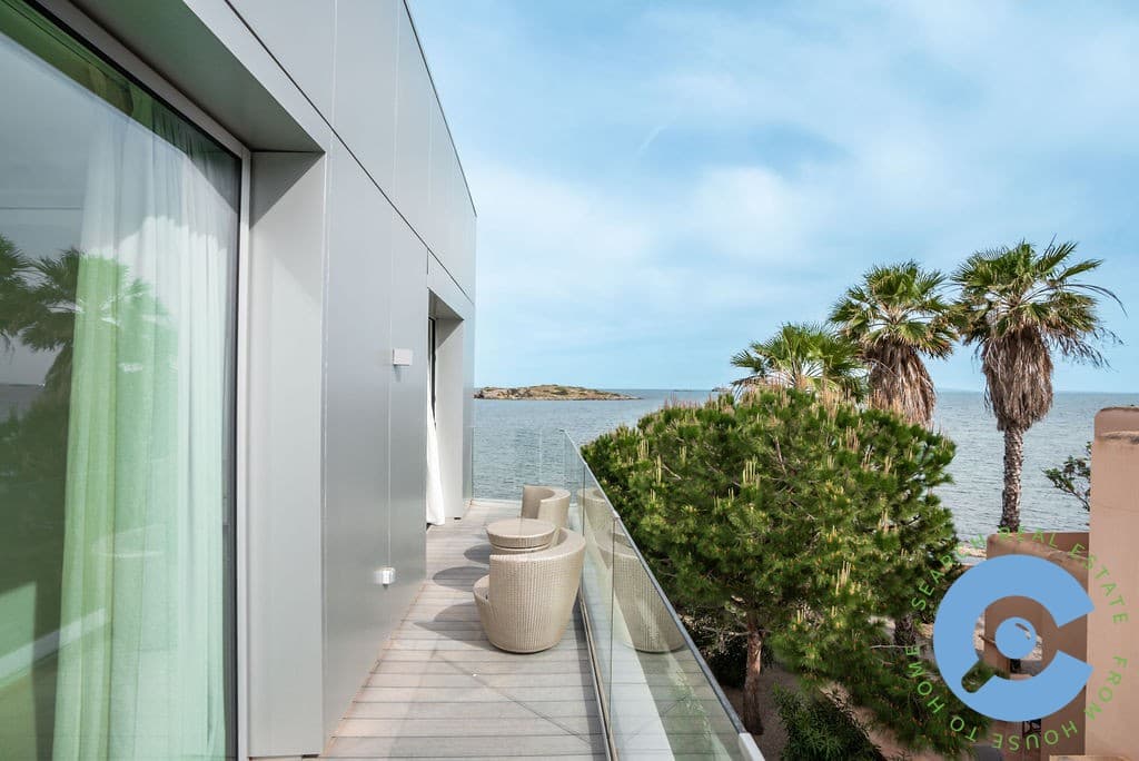 Huis met prachtig zeezicht en privé strand 21